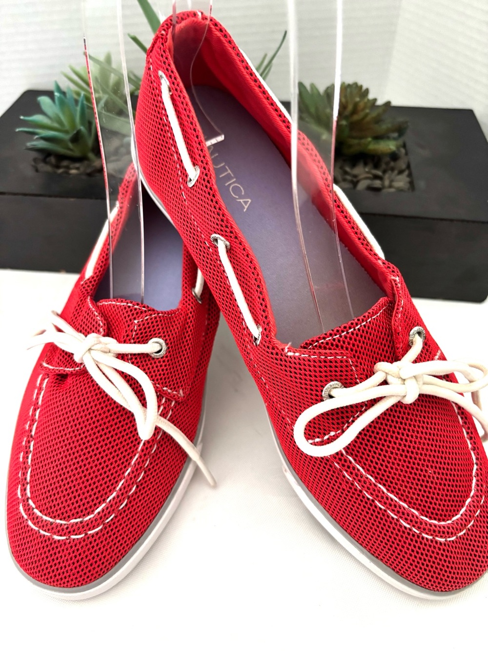 NEW Nautica Red Mesh Moccasin Boat Shoes White Laces Canvas Rubber soles. SZ 8